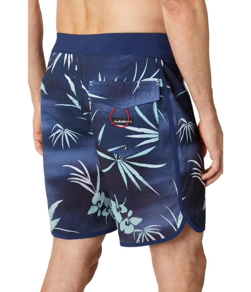 商品Quiksilver|Highlite Scallop 19" Boardshorts,价格¥388,第3张图片详细描述