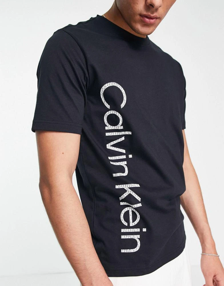 商品Calvin Klein|Calvin Klein Performance vertical logo t-shirt in black,价格¥301,第3张图片详细描述