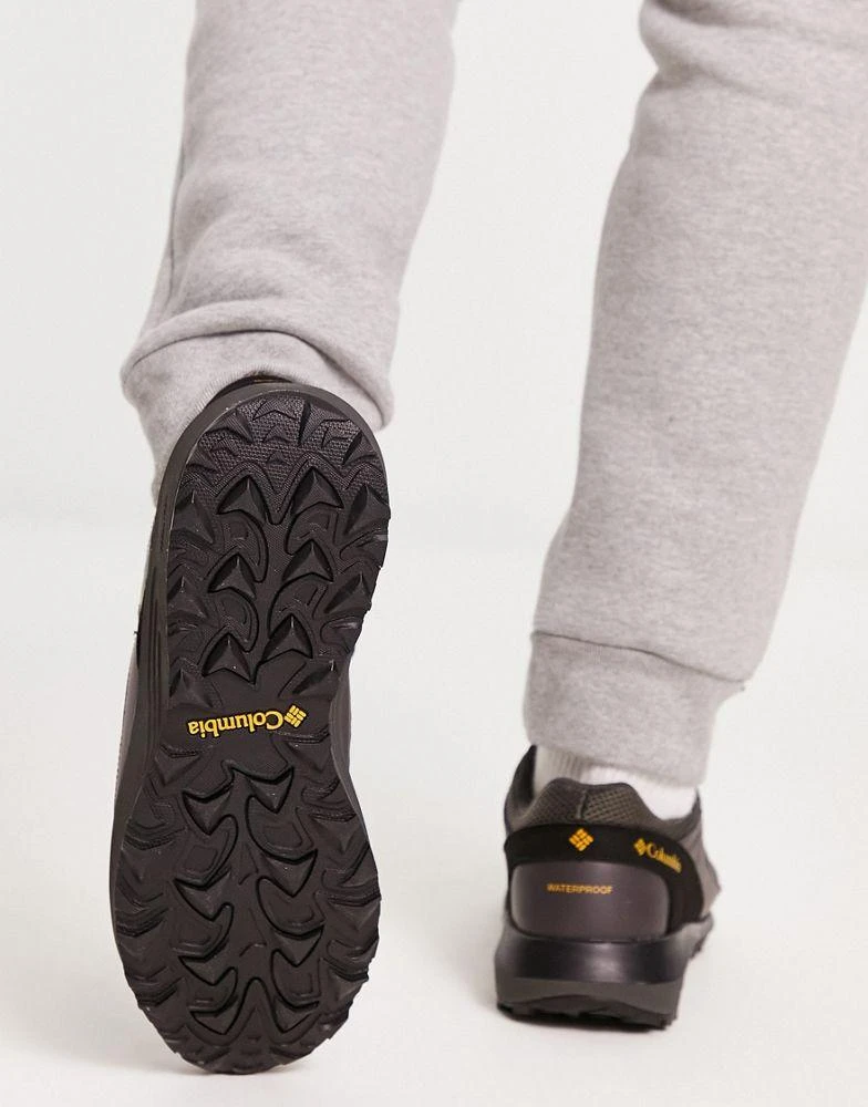 商品Columbia|Columbia Trailstorm mid waterproof boots in grey,价格¥645,第2张图片详细描述