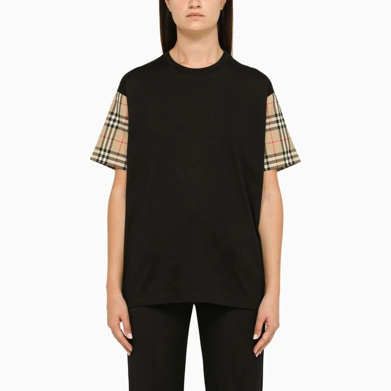 商品Burberry|Burberry t-shirt with Vintage Check sleeves,价格¥3723,第1张图片