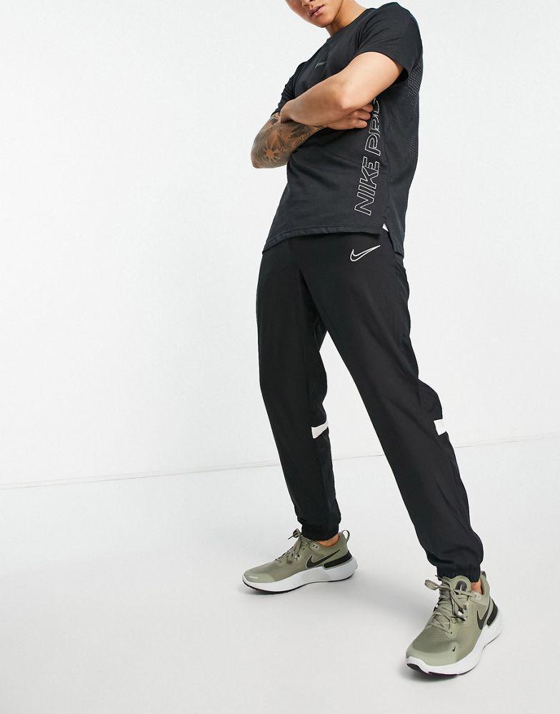 商品NIKE|Nike Football Dri-FIT Academy track pant in black,价格¥324,第1张图片