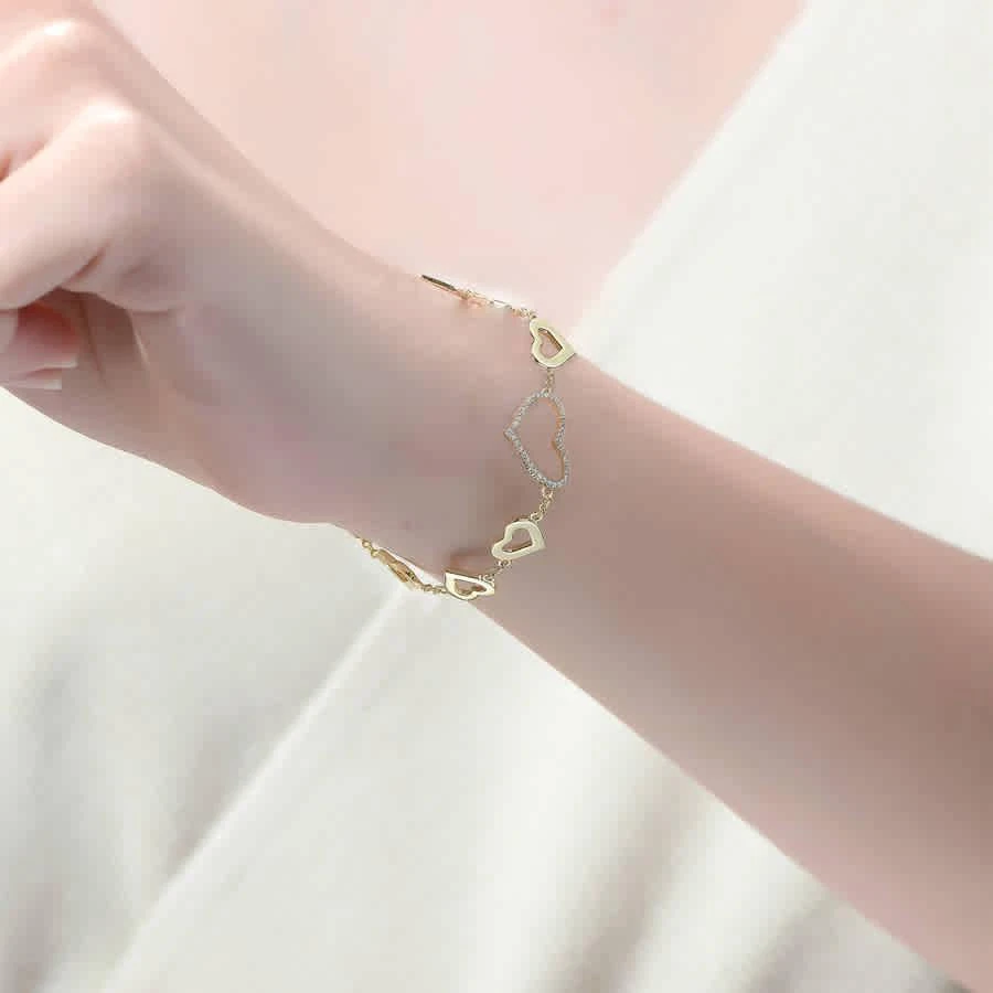商品Megan Walford|14k Gold Plated with DIamond Cubic Zirconia Heart Halo Charm Kids/Teens Bracelet in Sterling Silver,价格¥669,第2张图片详细描述