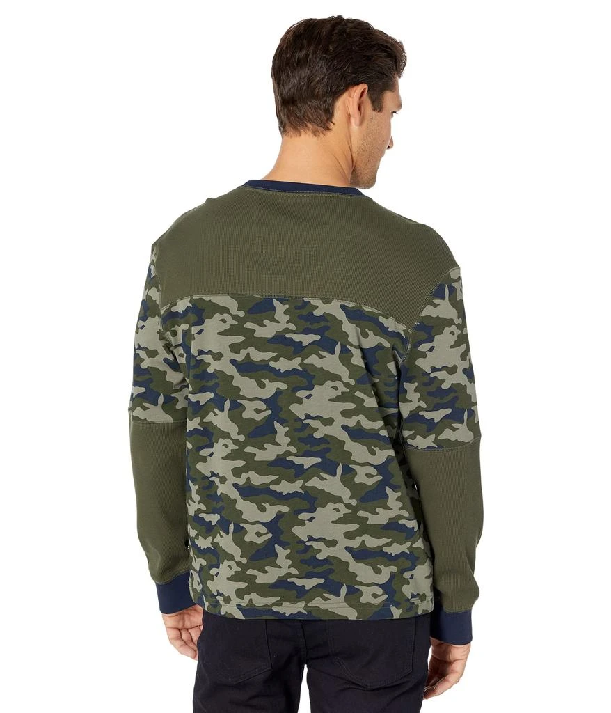 商品Nautica|Camo-Blocked Long Sleeve T-Shirt,价格¥181,第2张图片详细描述