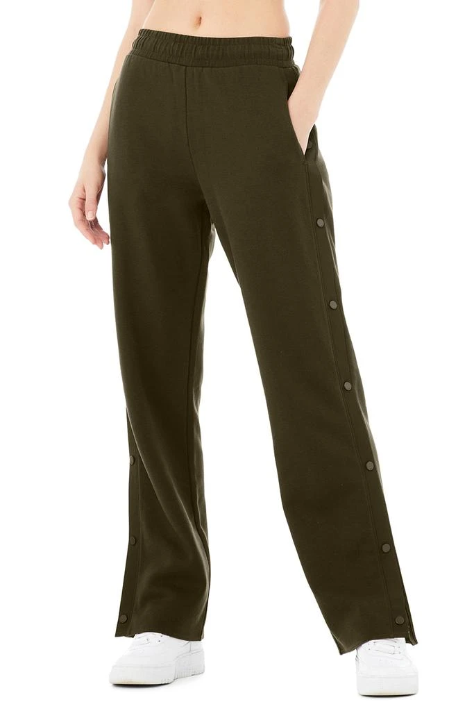 商品Alo|Courtside Tearaway Snap Pant - Dark Olive,价格¥676,第1张图片