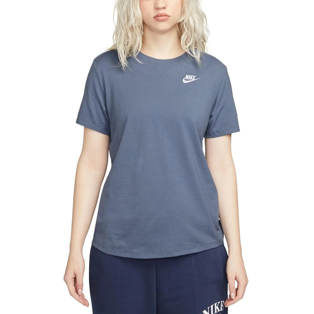 商品NIKE|Women's   Sportswear Club Essentials   T-Shirt,价格¥226,第1张图片