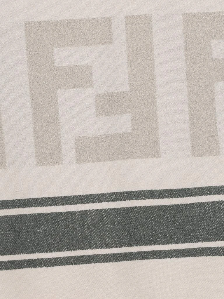 商品Fendi|Fendi Monogrammed Stripe-Patterned Scarf,价格¥1830,第2张图片详细描述