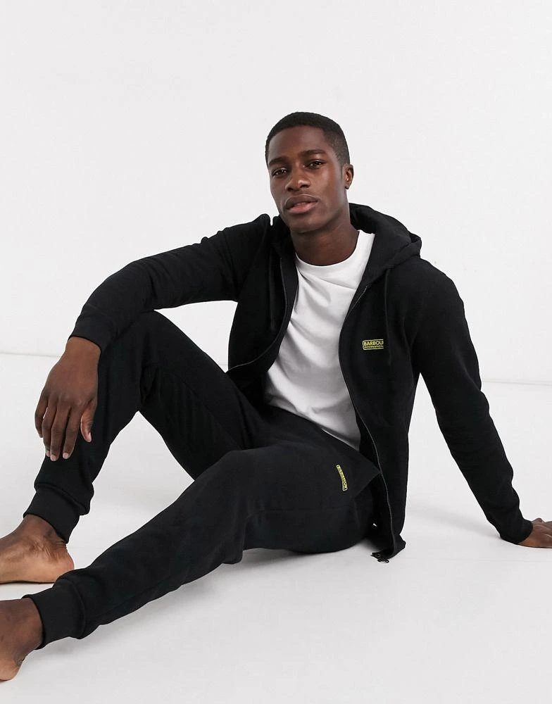 商品Barbour|Barbour International essential logo joggers in black,价格¥400,第4张图片详细描述