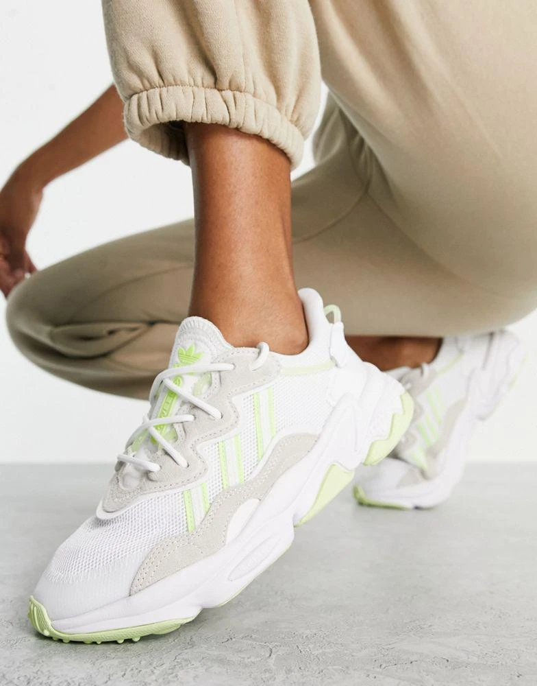 商品Adidas|adidas Originals Ozweego trainers in white with lime details,价格¥502,第4张图片详细描述