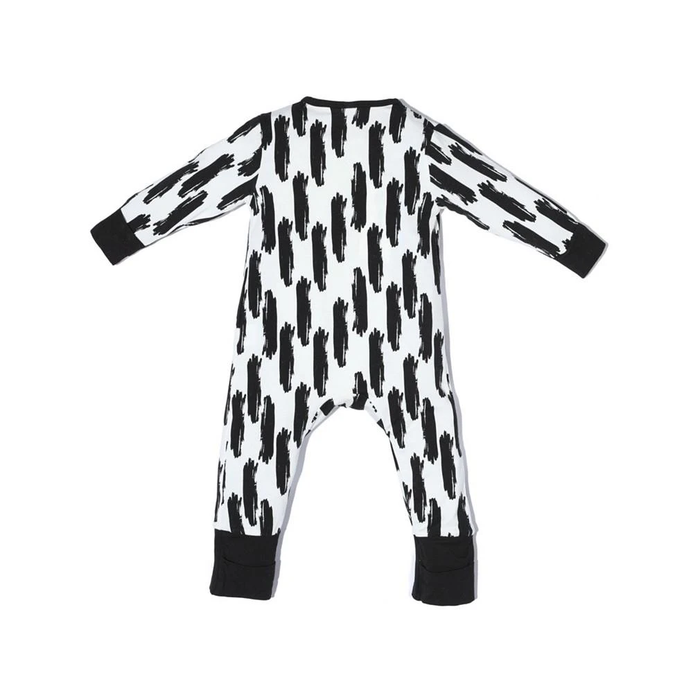 商品Earth Baby Outfitters|Baby Boys Bamboo Hand Brush 2 Way Zippy Coverall,价格¥224,第4张图片详细描述