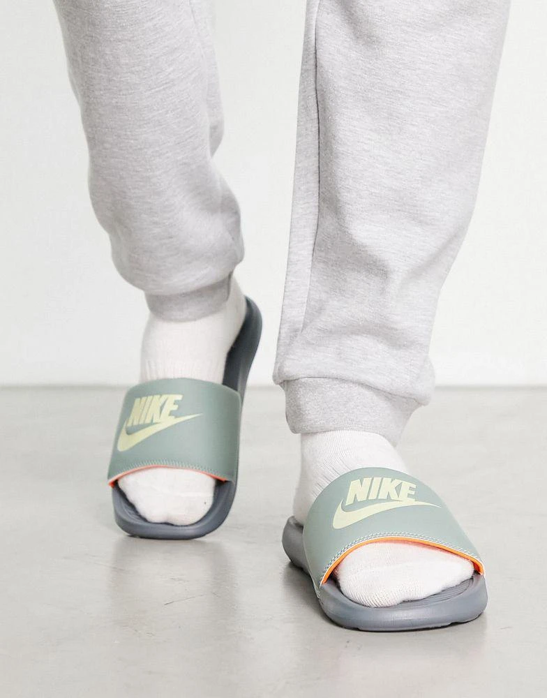 商品NIKE|Nike Victori One orange logo slides in green,价格¥233,第4张图片详细描述