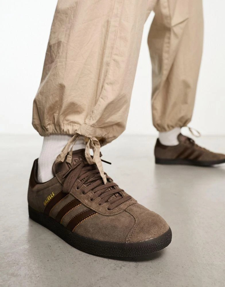 商品Adidas|adidas Originals Gazelle trainers in brown,价格¥816,第2张图片详细描述
