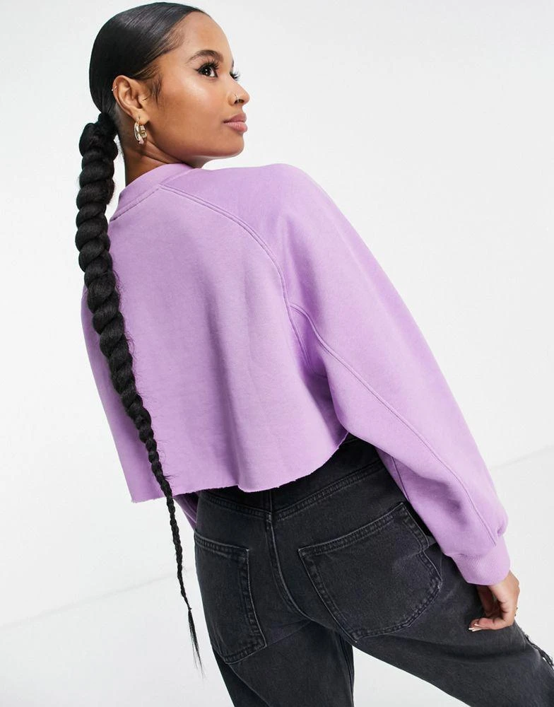 商品Echo Design|ASOS DESIGN Petite crop sweatshirt with seam detail in violet,价格¥95,第3张图片详细描述