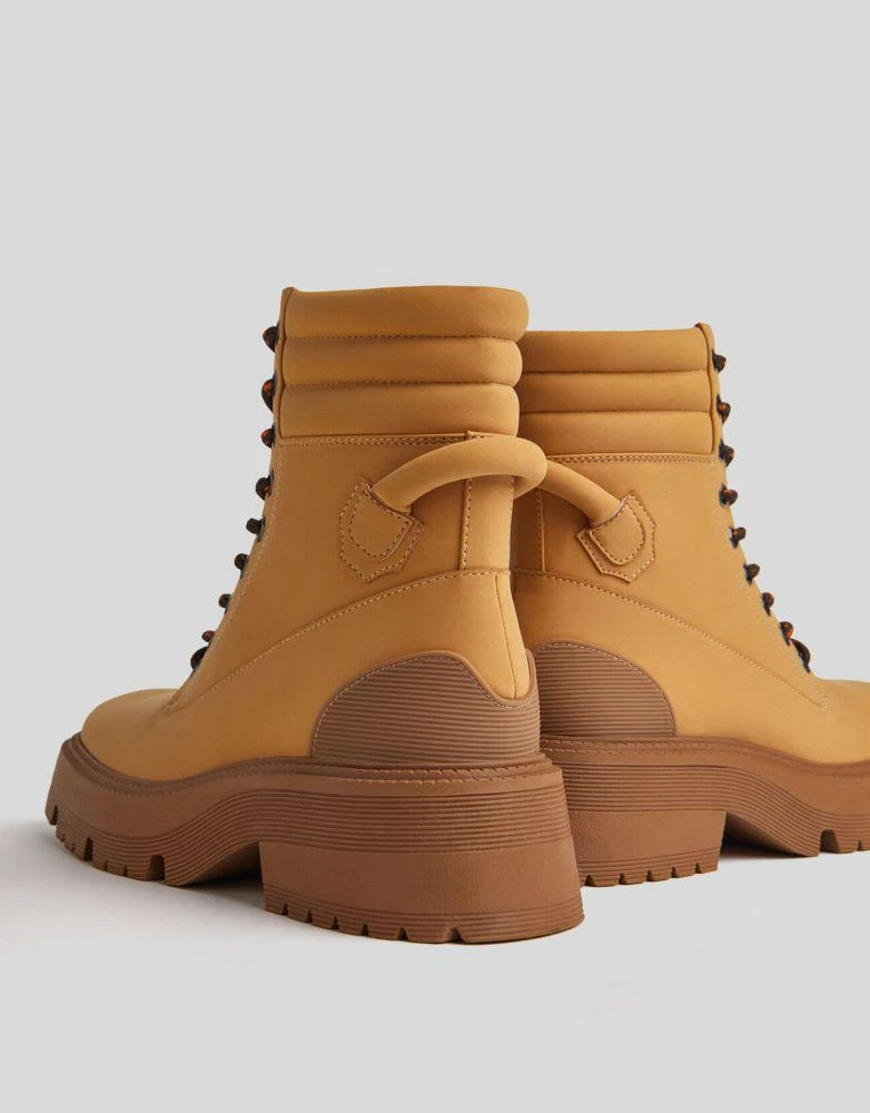 商品Bershka|Bershka biker ankle boots with lace front in camel,价格¥259,第3张图片详细描述