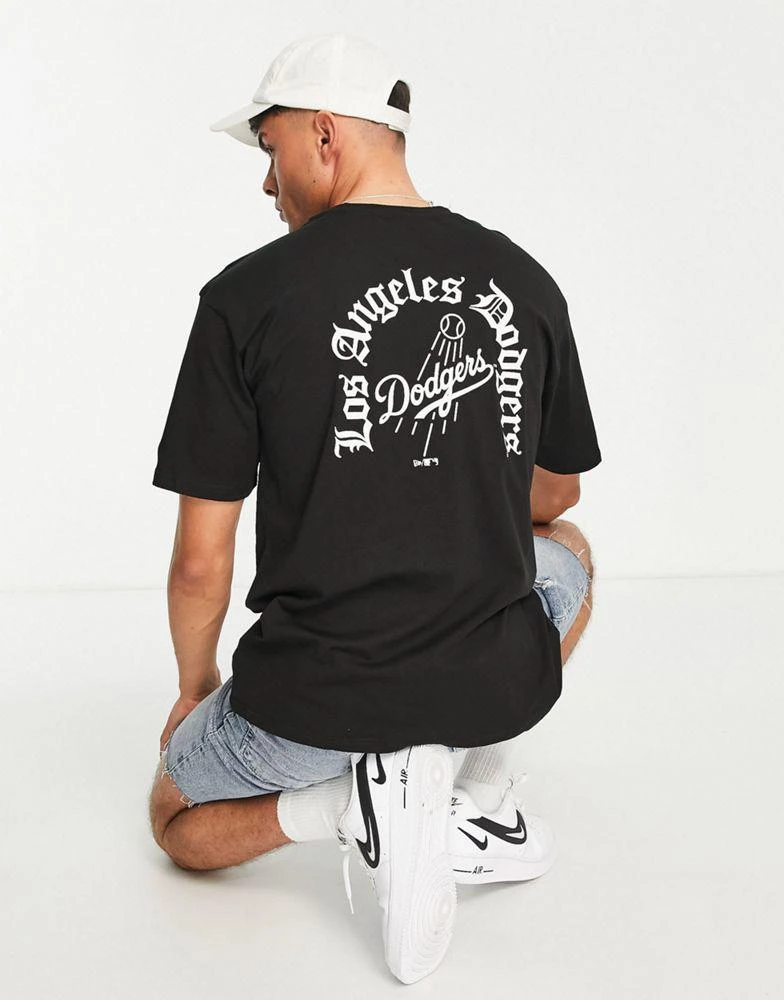 商品New Era|New Era LA Dodgers old english backprint t-shirt in black,价格¥200,第4张图片详细描述