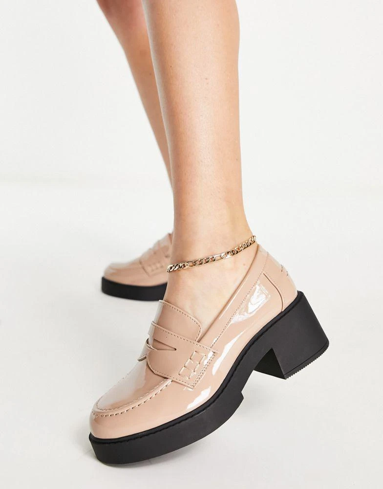 商品ASOS|ASOS DESIGN Storming chunky mid heeled loafers in beige patent,价格¥232,第2张图片详细描述