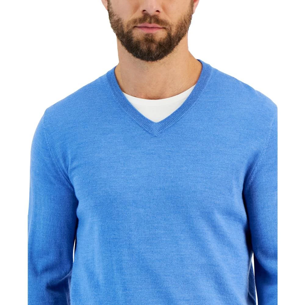 商品Club Room|Men's Solid V-Neck Merino Wool Blend Sweater, Created for Macy's,价格¥142,第3张图片详细描述