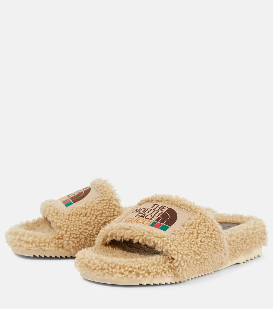 商品Gucci|x The North Face shearling slides,价格¥6182,第5张图片详细描述