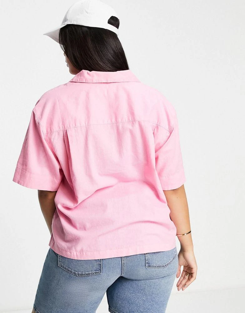 商品Levi's|Levi's Plus resort shirt in pink,价格¥262,第4张图片详细描述