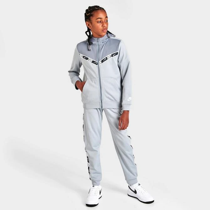 商品NIKE|Boys' Nike Sportswear Repeat Tape Full-Zip Hoodie,价格¥186,第2张图片详细描述