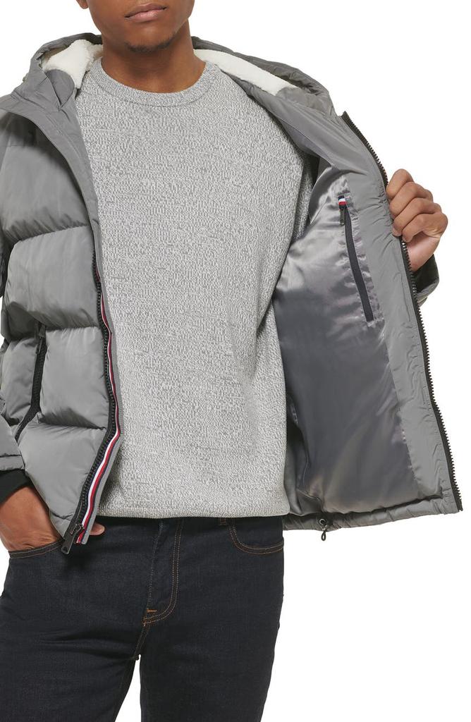 Faux Shearling Lined Hooded Puffer Jacket商品第3张图片规格展示