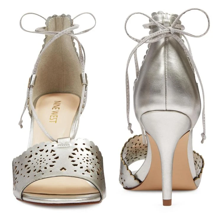 Alenia Open Toe Pumps 商品
