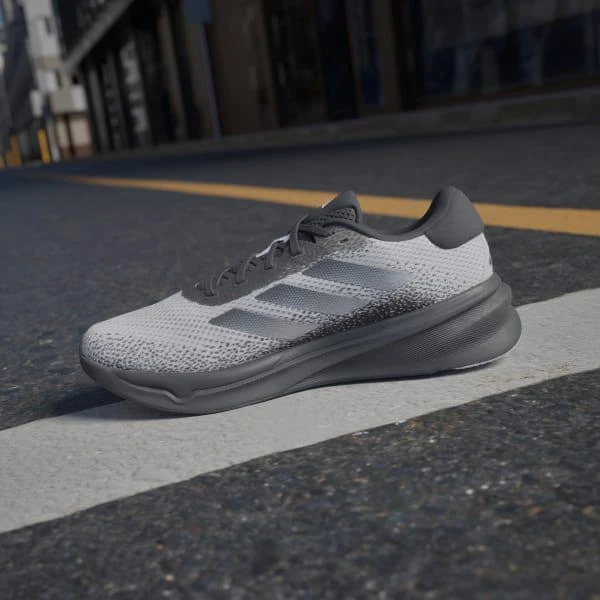 Supernova Stride Shoes 商品