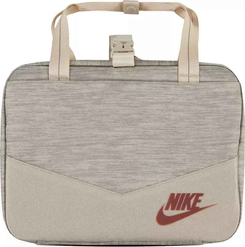 商品NIKE|Nike Futura Square Lunch Bag,价格¥248,第1张图片详细描述