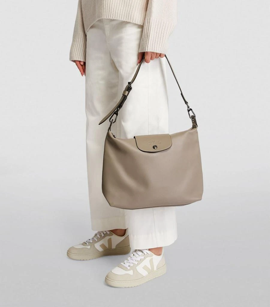 商品Longchamp|Medium Leather Le Pliage Shoulder Bag,价格¥3763,第5张图片详细描述