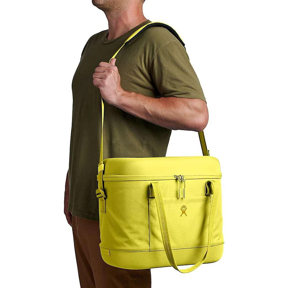商品Hydro Flask|Hydro Flask 20L Carry Out Soft Cooler,价格¥743,第2张图片详细描述