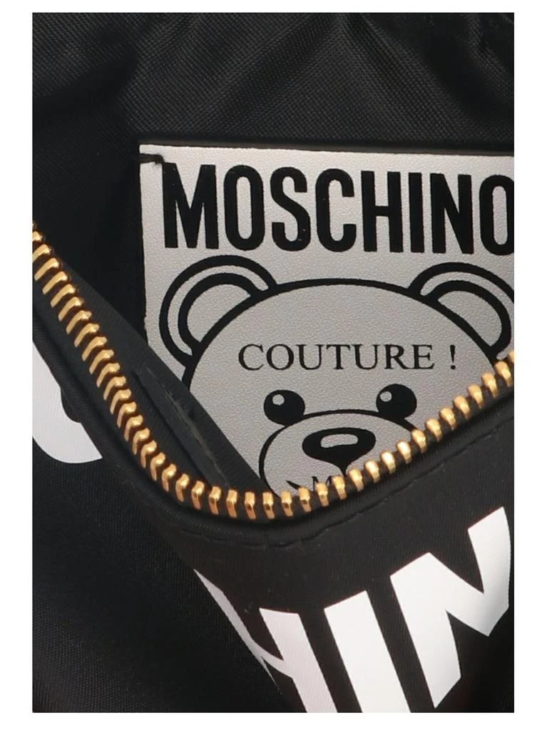 商品Moschino|Moschino Motif-Printed Zipped Clutch Bag,价格¥1367,第3张图片详细描述