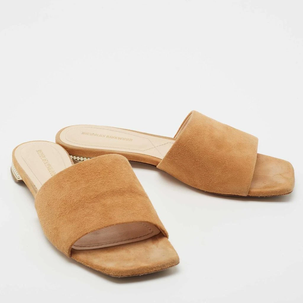 商品[二手商品] Nicholas Kirkwood|Nicholas Kirkwood Tan Suede Pearl Embellished Flat Slides Size 36,价格¥924,第4张图片详细描述