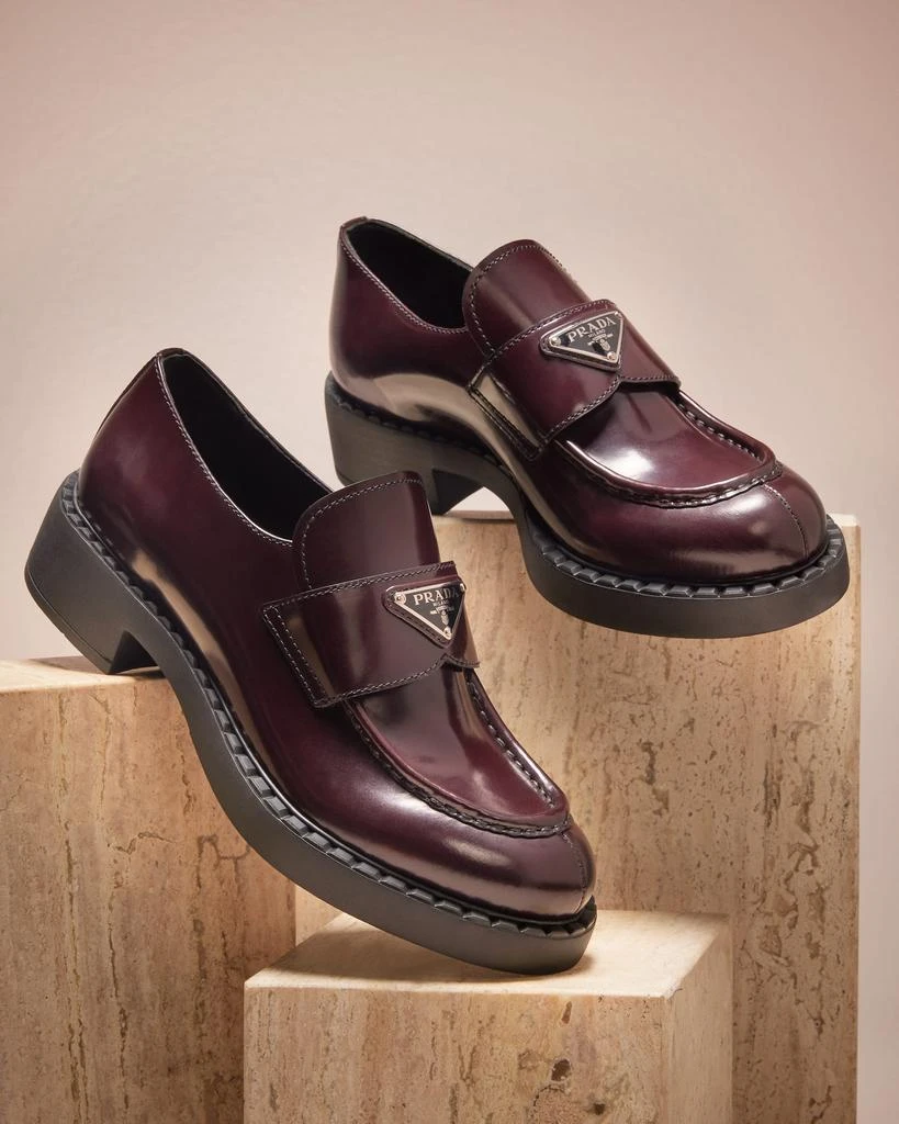 商品Prada|Leather Triangle Logo Loafers,价格¥8829,第2张图片详细描述