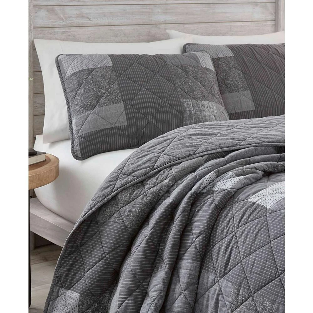 商品Eddie Bauer|Swiftwater Charcoal Reversible 3-Piece King Quilt Set,价格¥2178,第3张图片详细描述