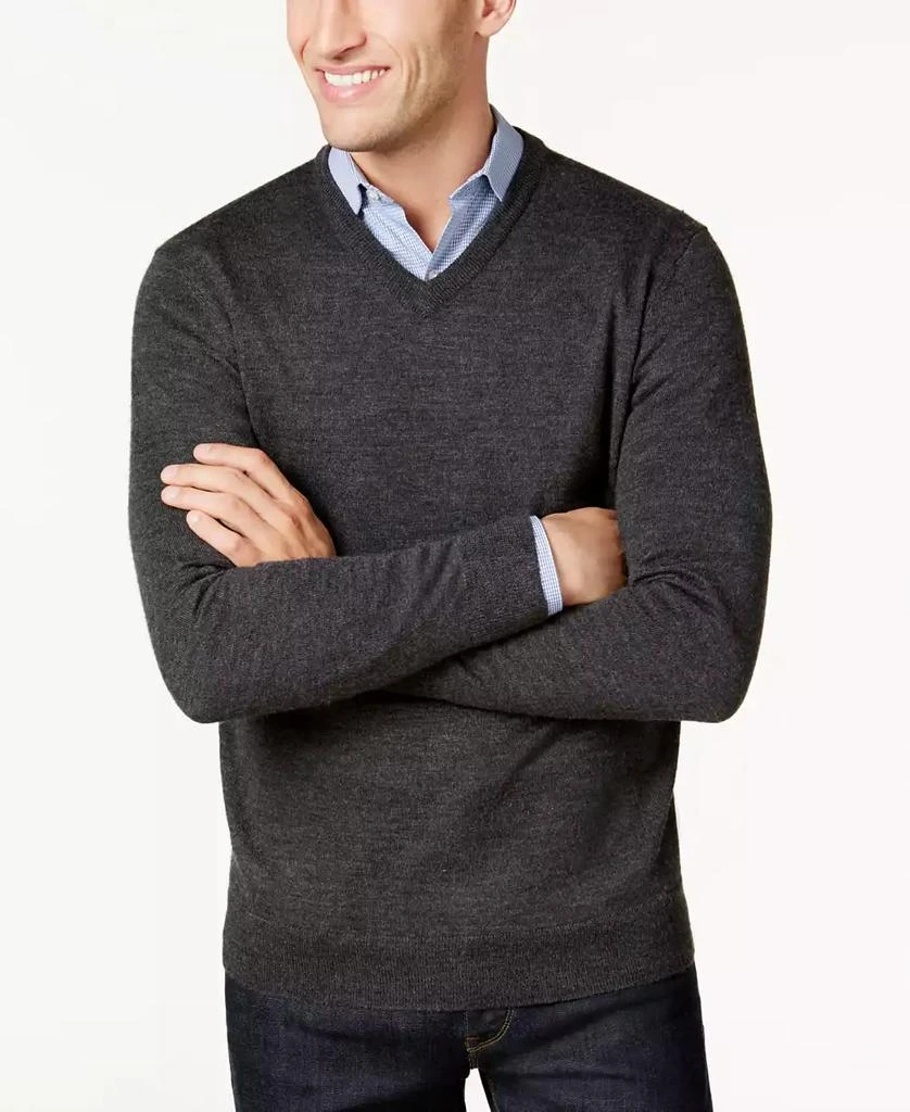 商品Club Room|Men's Solid V-Neck Merino Wool Blend Sweater, Created for Macy's,价格¥143,第1张图片