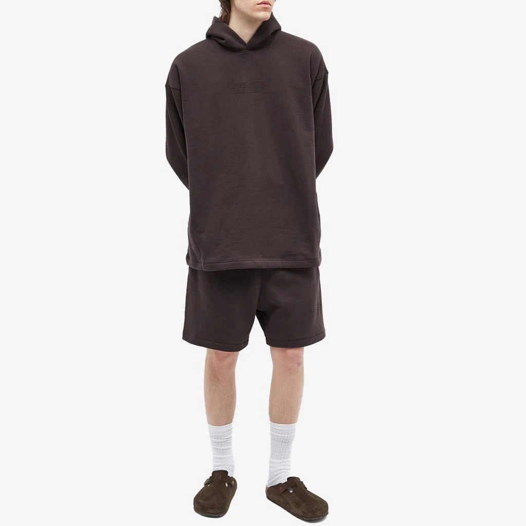 商品Essentials|Fear of God Essentials Relaxed Hoodie - Plum,价格¥665,第4张图片详细描述