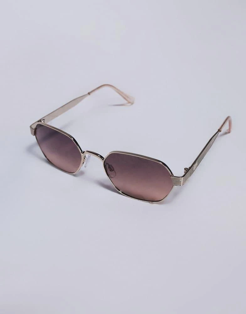 商品River Island|River Island retro hexagon sunglasses in gold,价格¥147,第3张图片详细描述