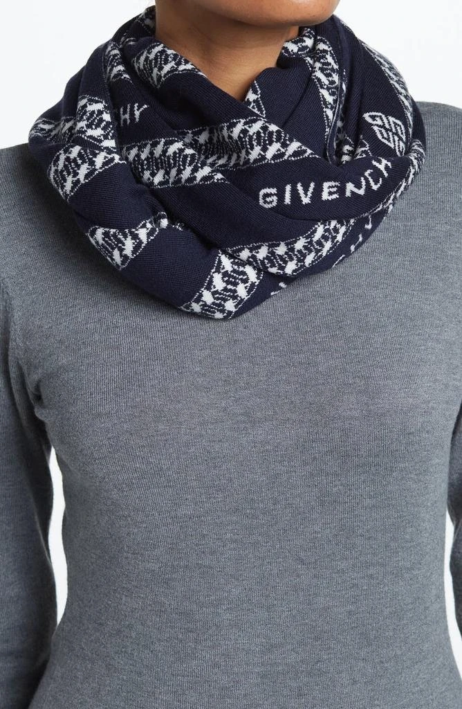 商品Givenchy|Chain Logo Print Scarf,价格¥1502,第1张图片