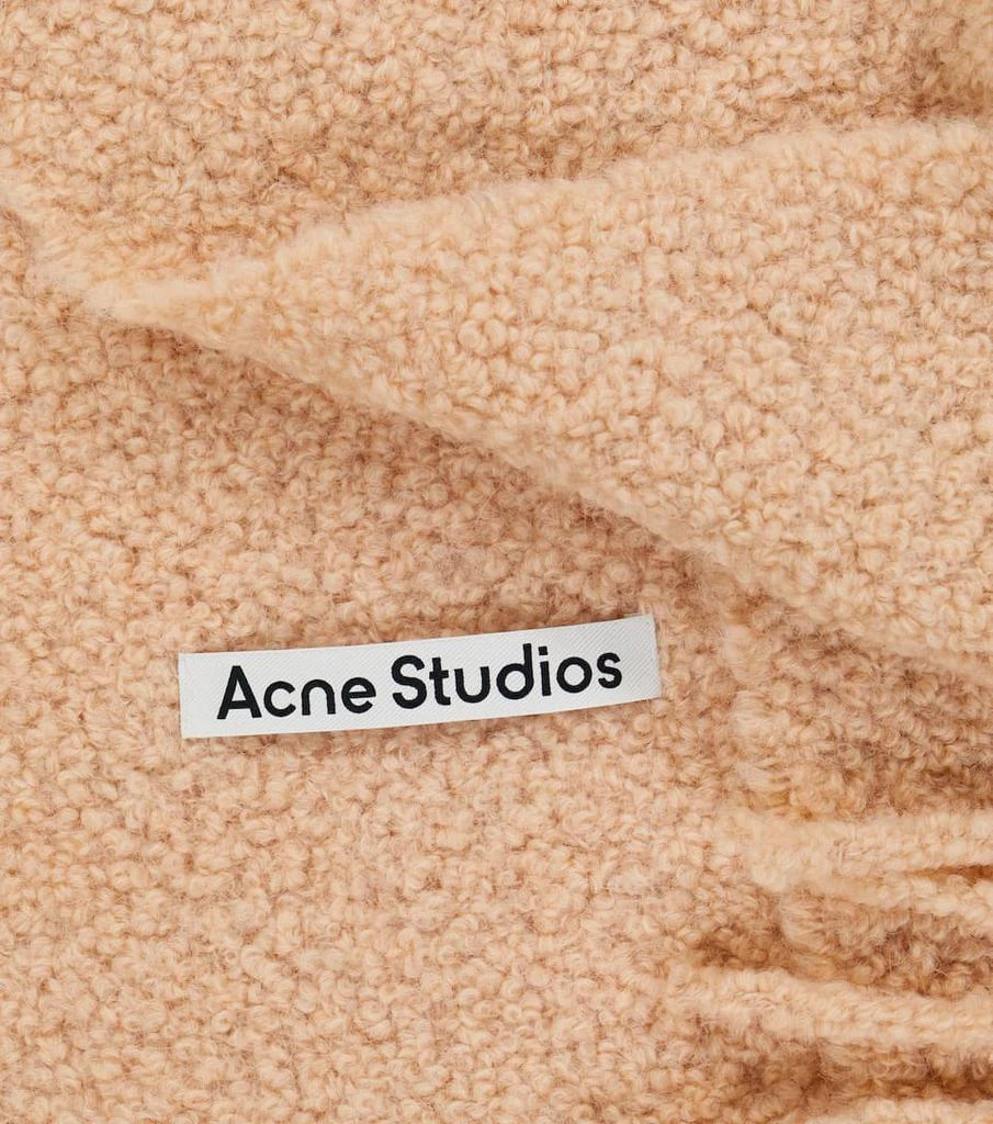 商品Acne Studios|Alpaca wool-blend bouclé scarf,价格¥1864,第5张图片详细描述