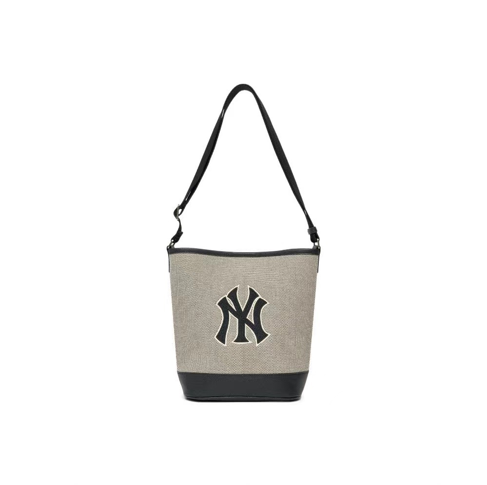 商品MLB|【享贝家】MLB 字母大Logo可调节帆布托特水桶包 拼接印花NY纽约洋基队单肩手提包 黑灰色 3ABMS072N-50BKS,价格¥482,第1张图片