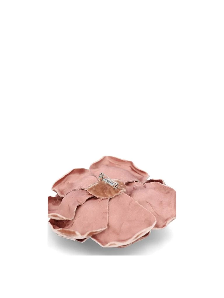 商品Yves Saint Laurent|Saint Laurent Small Wild Rose Brooch,价格¥2761,第3张图片详细描述