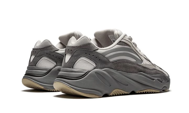 商品Adidas|Adidas Yeezy Boost 700 V2,价格¥3064-¥6164,第4张图片详细描述