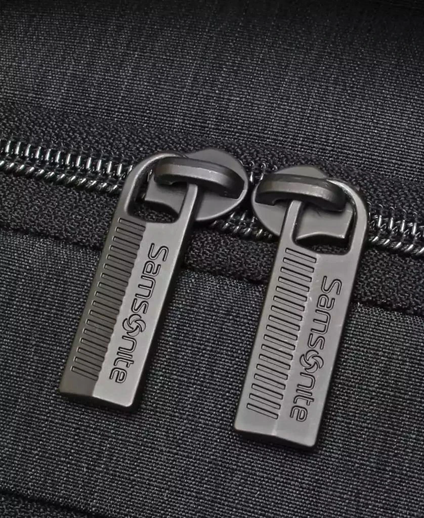 商品Samsonite|Modern Utility 18" Double Shot Backpack,价格¥896,第5张图片详细描述