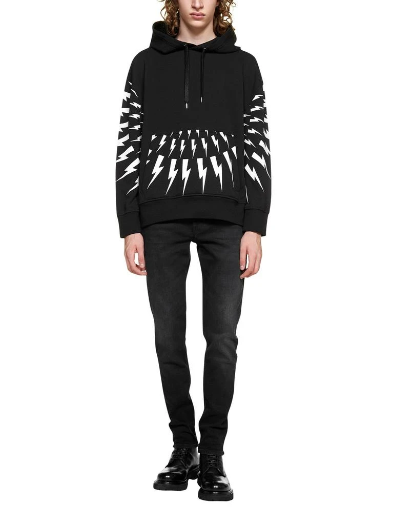 商品Neil Barrett|Neil Barrett Thunderbolt Print Drawstring Hoodie,价格¥2659,第4张图片详细描述