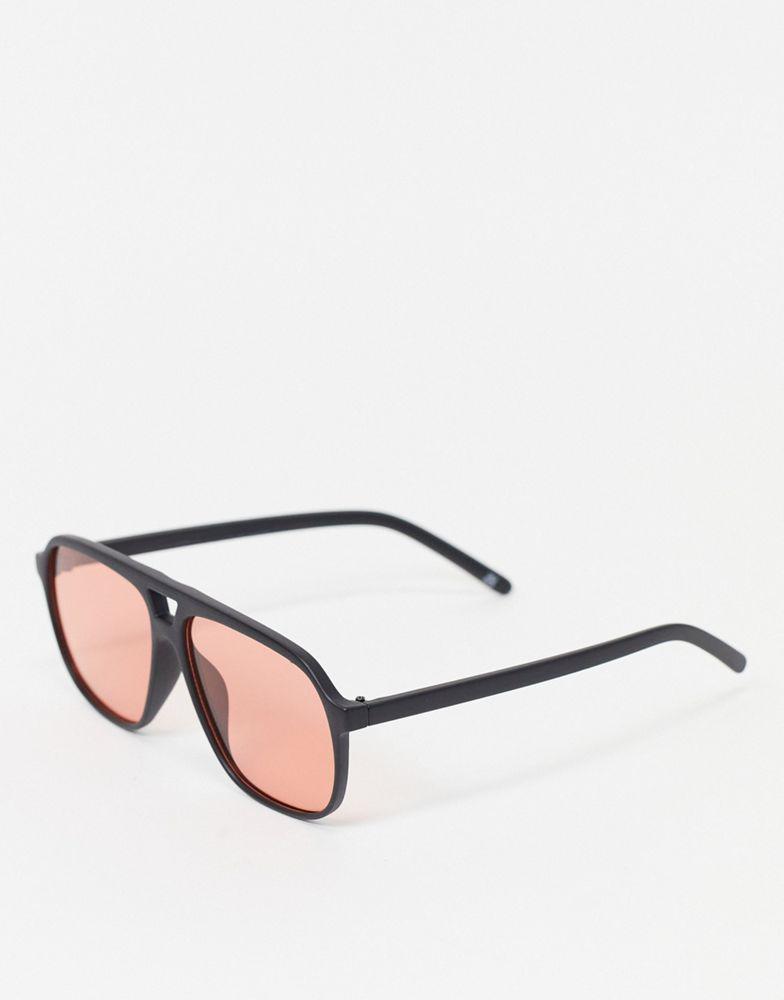 ASOS DESIGN 70s aviator sunglasses in black with red lens商品第4张图片规格展示