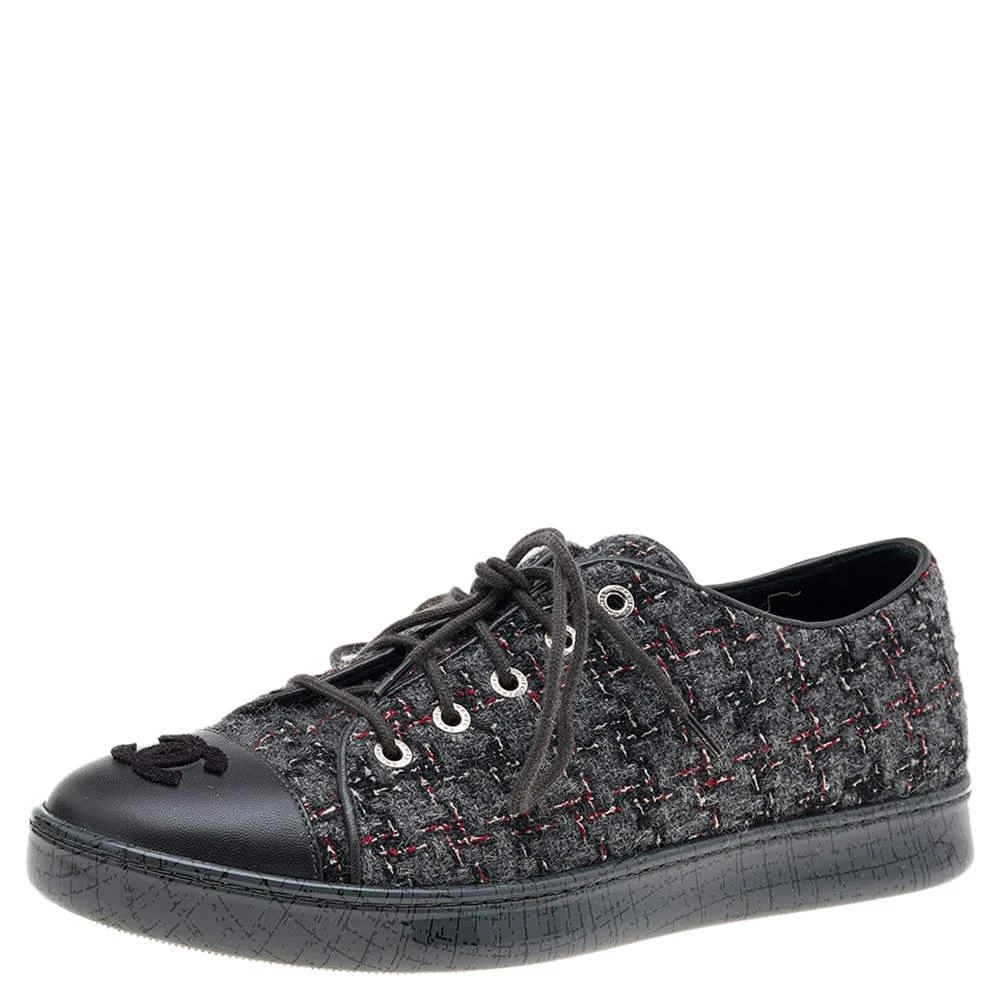 商品[二手商品] Chanel|Chanel Grey Tweed And Leather CC Cap Toe Low Top Sneakers Size 38,价格¥4219,第1张图片