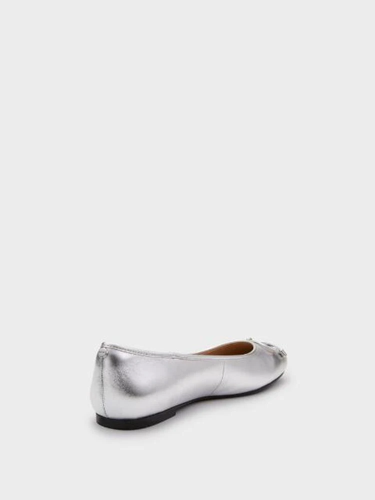 商品DKNY|Queen Metallic Nappa Ballerina Flat,价格¥266,第2张图片详细描述