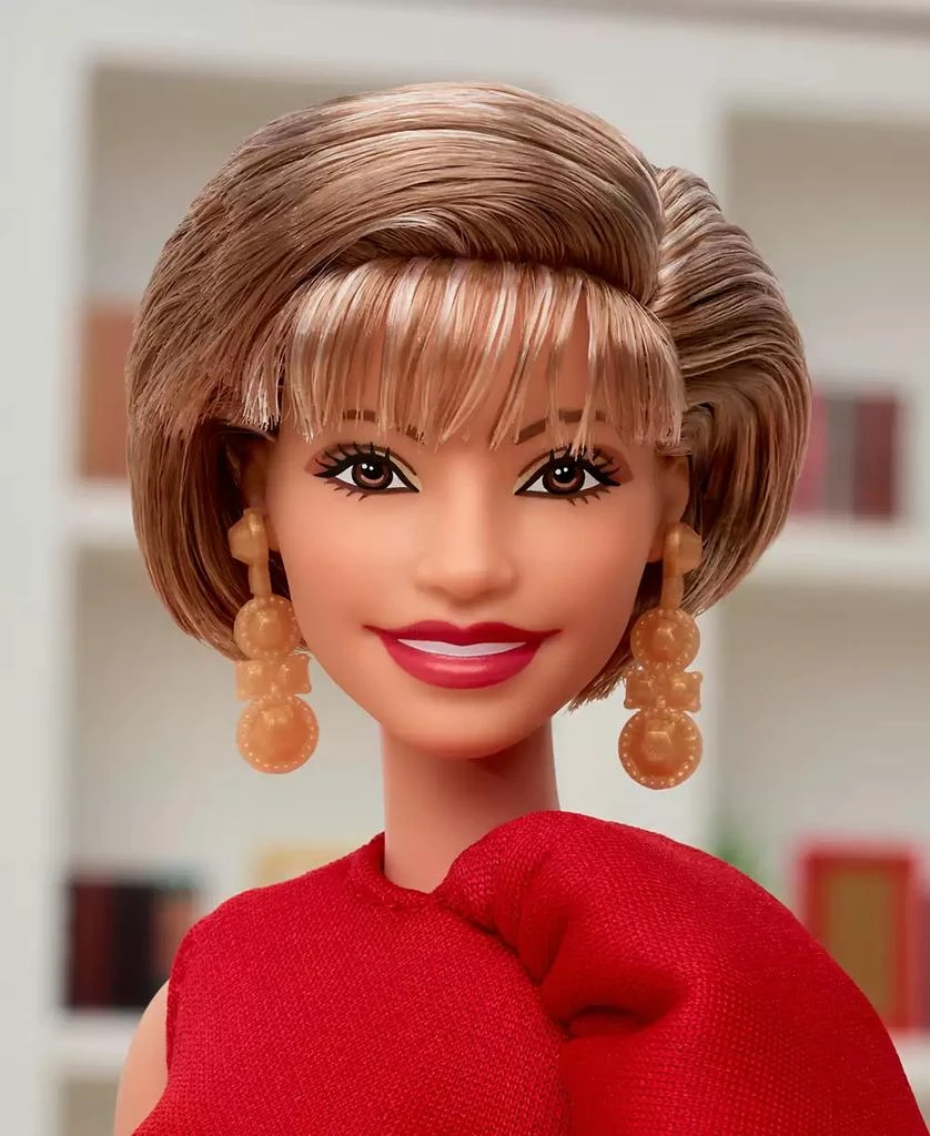 商品Barbie|Inspiring Women Isabel Allende Fashion Doll,价格¥151,第3张图片详细描述