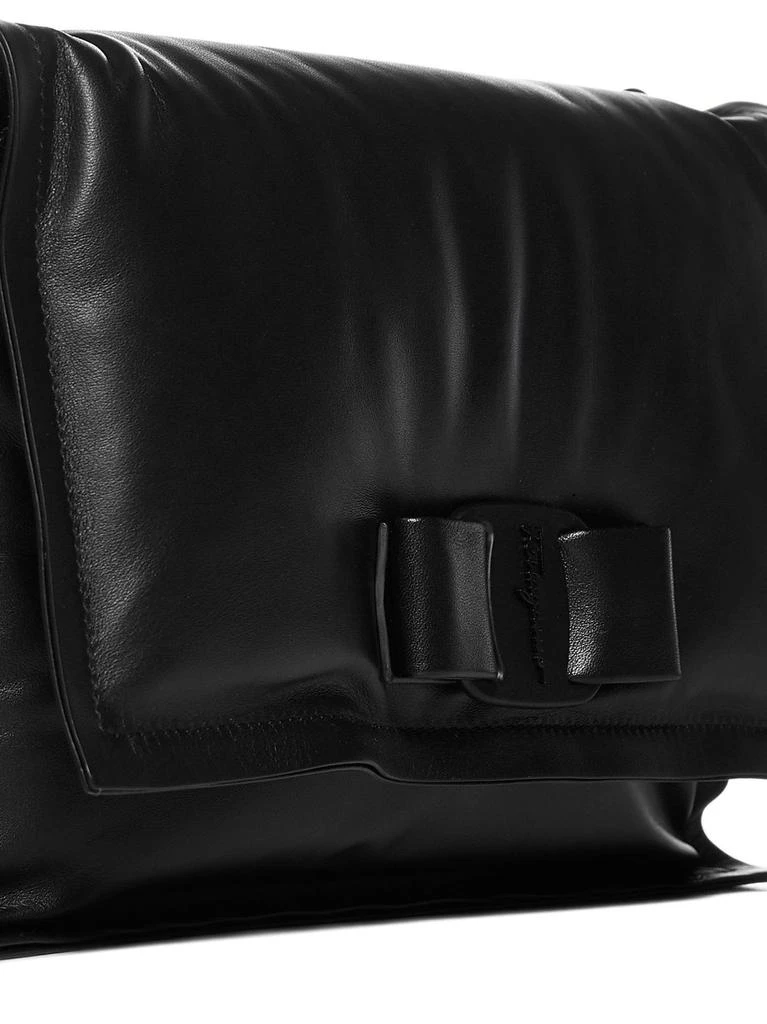 商品Salvatore Ferragamo|Salvatore Ferragamo Viva Bow Small Shoulder Bag,价格¥8802,第4张图片详细描述