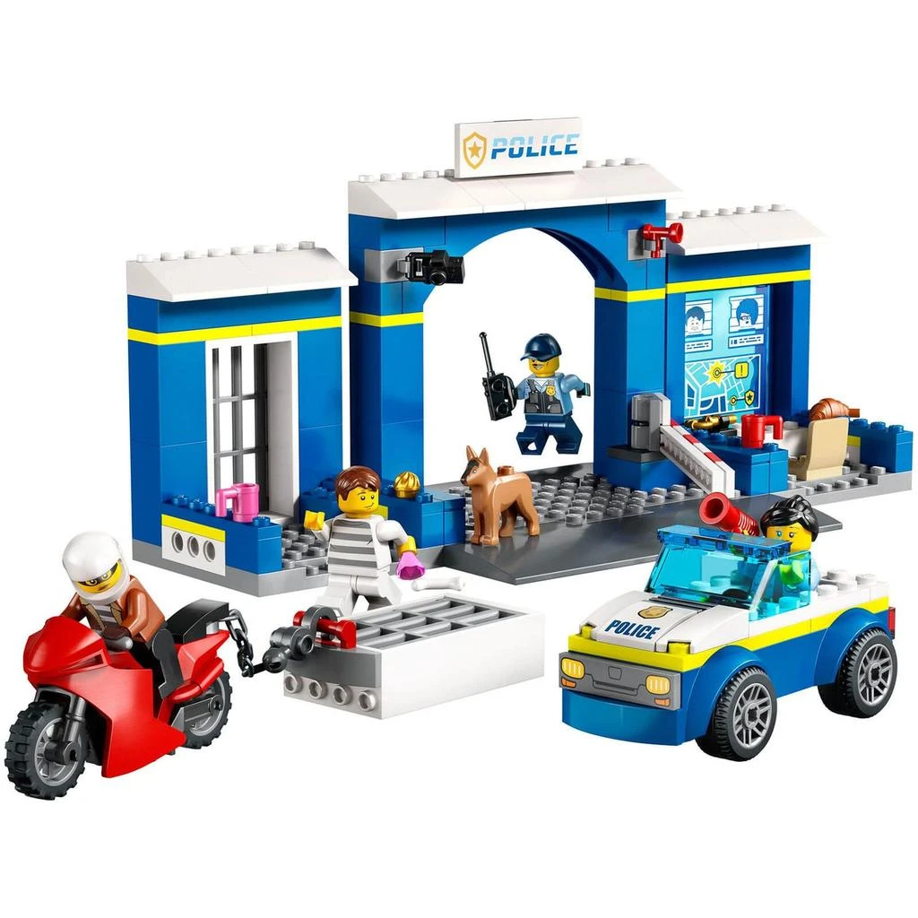 商品LEGO|LEGO City: Police Station Chase Set with Police Car Toy (60370),价格¥328,第2张图片详细描述