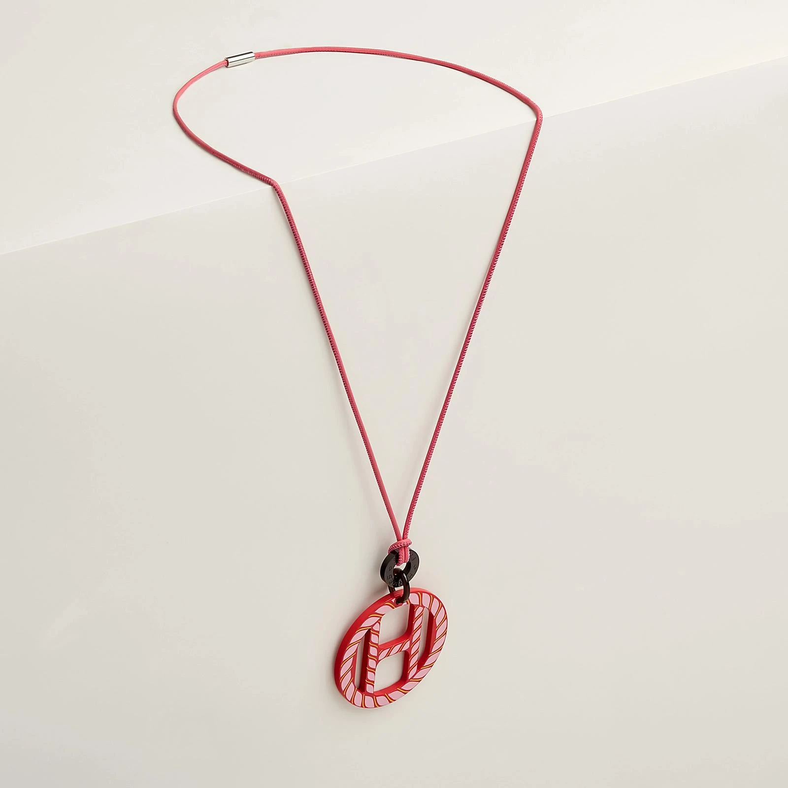 【预售】 爱马仕 24秋冬 女士 吊坠 Pendentif H Equipe Nautique H000008FLF2 商品
